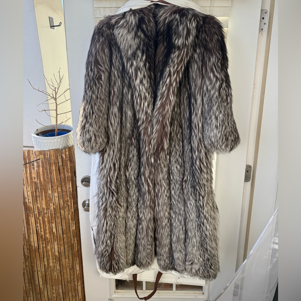 M. Blaustein Woman's Natural Silver Fox Fur Coat